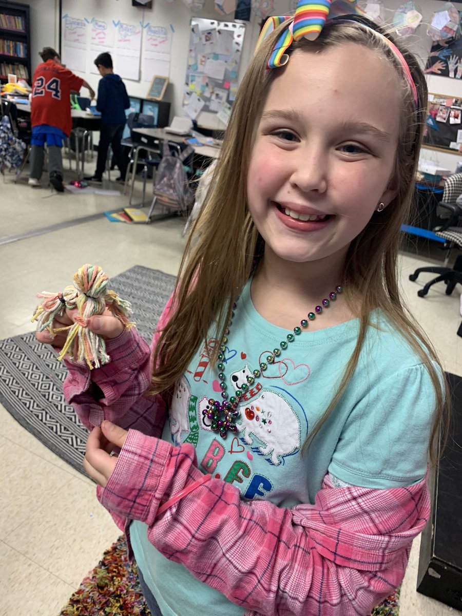 shjohnson1031's tweet photo. More yarn dolls like what Esperanza’s Mama makes! @gardendaleel https://t.co/tFJYSH6N4j