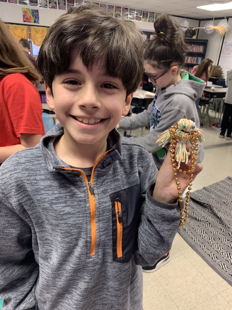 shjohnson1031's tweet photo. More yarn dolls like what Esperanza’s Mama makes! @gardendaleel https://t.co/tFJYSH6N4j
