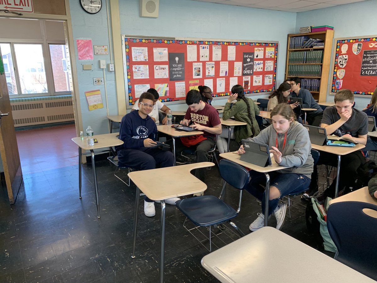 letsmosiealong's tweet photo. Preparing for our trial- Should Iago be held responsible for the deaths of Othello &amp; Desdemona? https://t.co/vtPdBY0blc