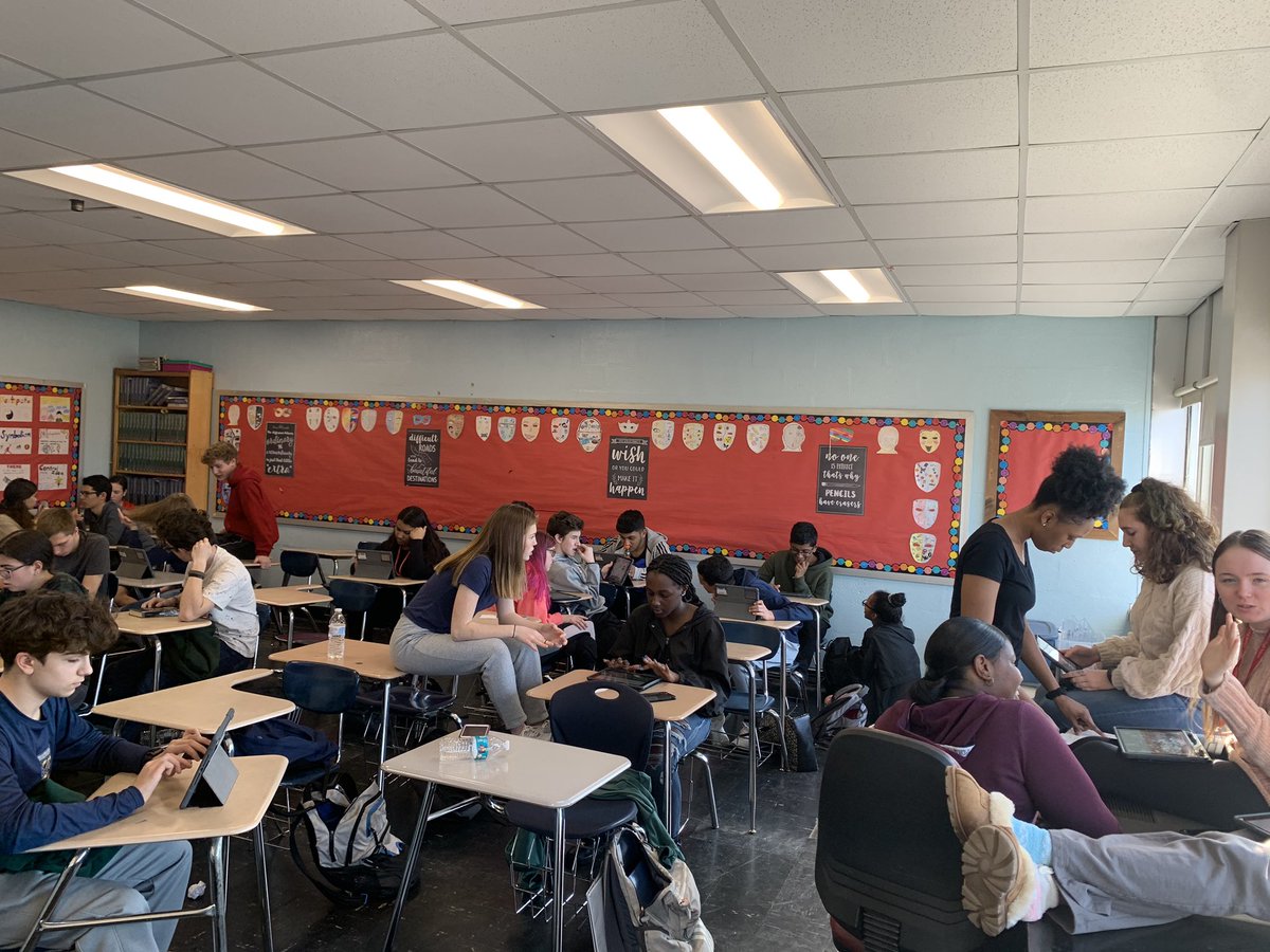 letsmosiealong's tweet photo. Preparing for our trial- Should Iago be held responsible for the deaths of Othello &amp; Desdemona? https://t.co/vtPdBY0blc