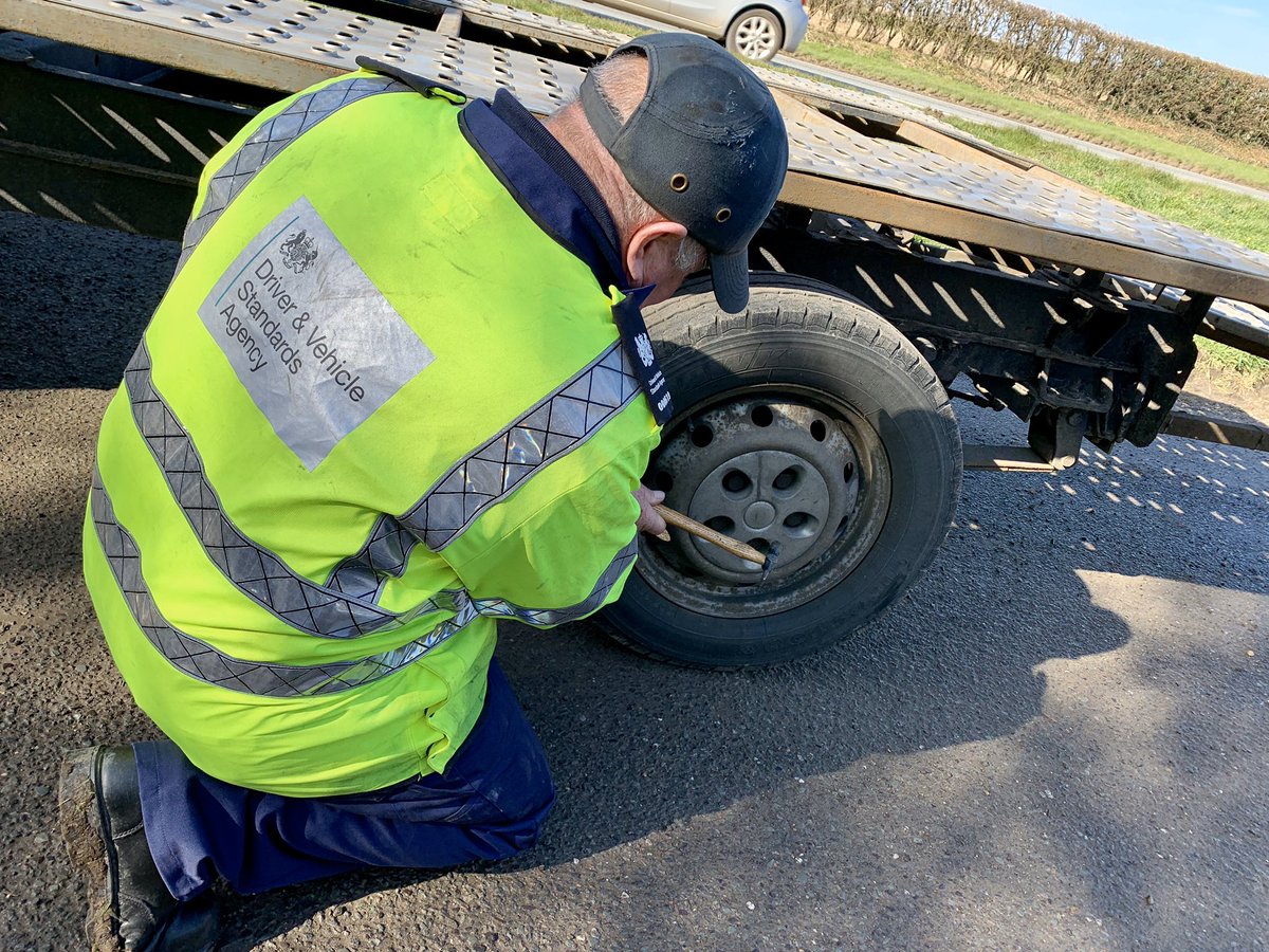 EastLindseyDC's tweet photo. The very first #OpCleanSweep in East Lindsey was carried out as part of the SCRAP Fly Tipping campaign today!

Our Enforcement team together with @LincsPolice, @EnvAgencyMids, @DVSAgovuk, @HMRCgovuk teamed up near Horncastle and did this... https://t.co/ngsQrvUweJ