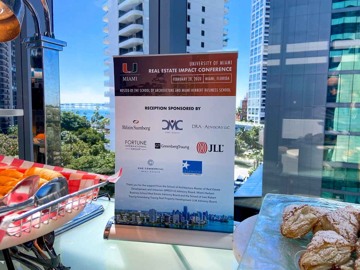 umiamimredu's tweet photo. During this year's @univmiami #UREIMPACT, students, alumni, Board Members, and industry leaders had the opportunity to engage over food and drink. These networking breaks, presented by our Platinum Sponsors, allowed for genuine connections all throughout the #Conference. https://t.co/3ENXVjbehC