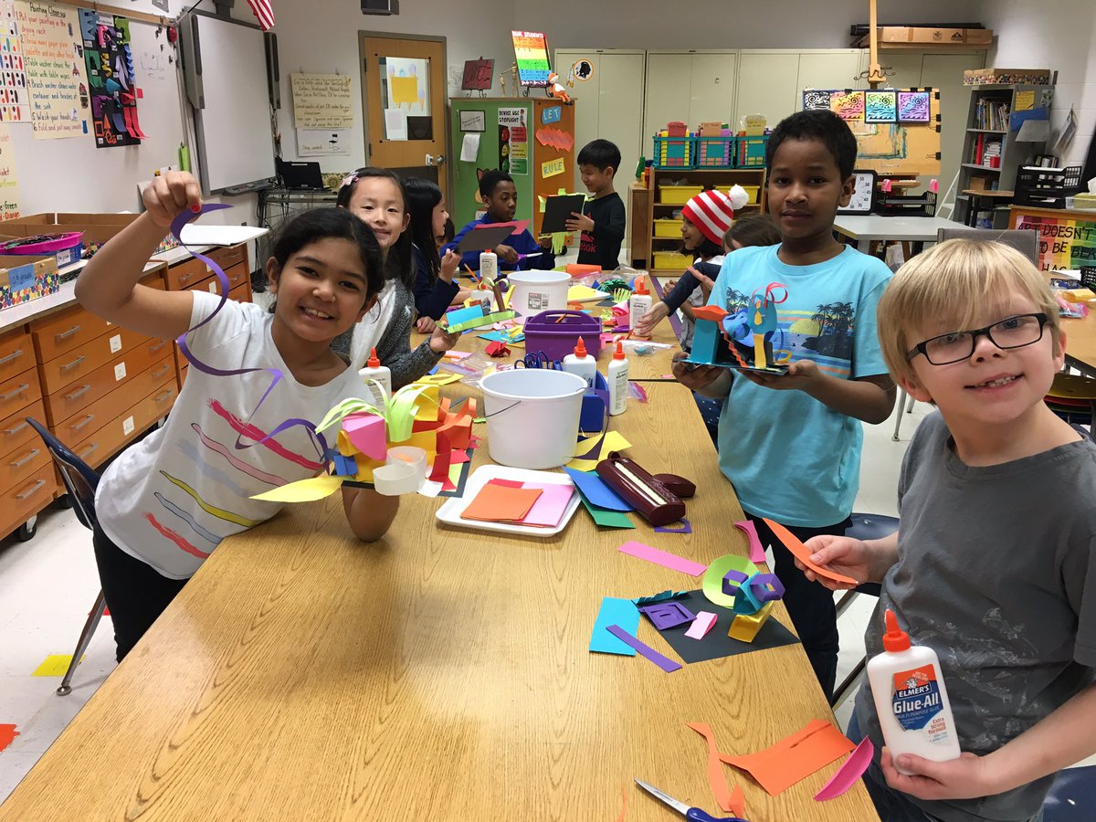 WSESArt's tweet photo. 3rd graders are really getting into 3D cut paper #willowpride https://t.co/ZhQpyLoP2K