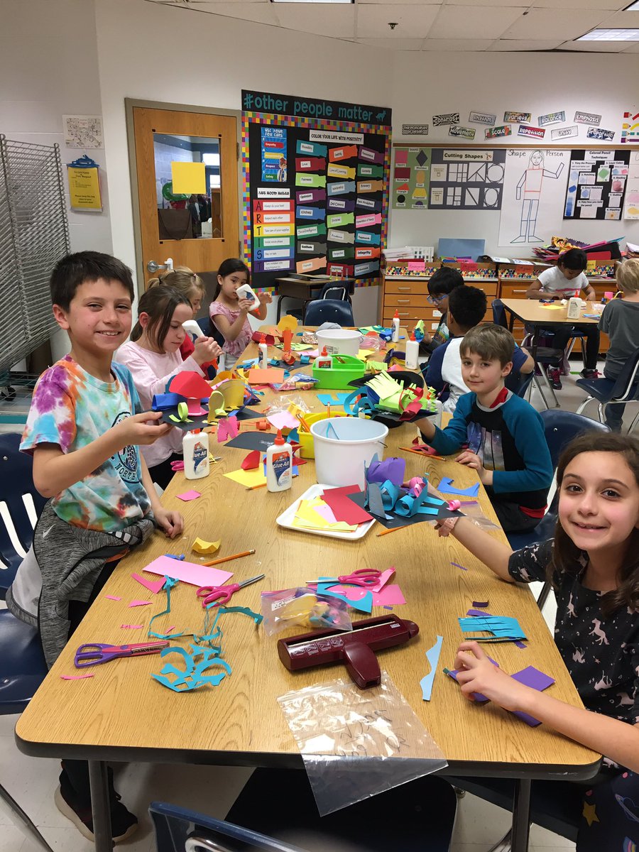 WSESArt's tweet photo. 3rd graders are really getting into 3D cut paper #willowpride https://t.co/ZhQpyLoP2K