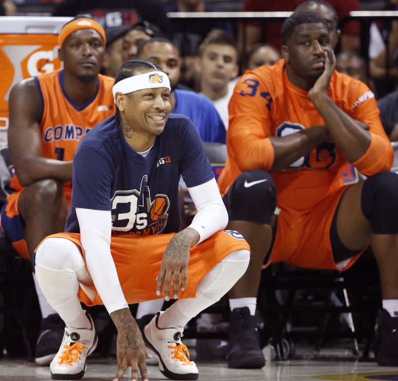 ABC13News's tweet photo. SO GREAT: @alleniverson, a native of @cityofhampton, surprised rising juniors at @AthleticsBethel by announcing he and @Reebok will be covering their college application fees 👏👏 https://t.co/c84Xnrfjn0 https://t.co/Z2vOgc7hnL