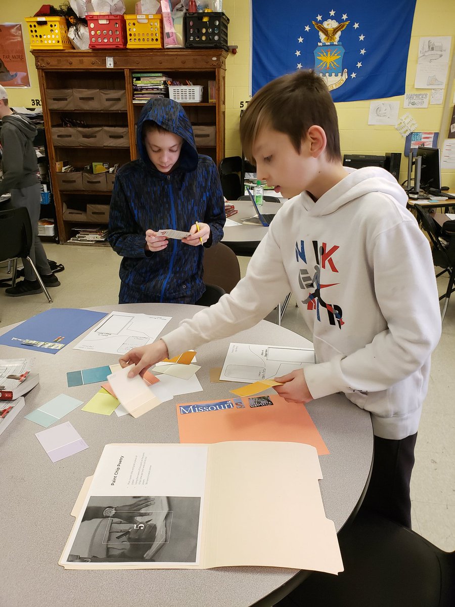 HapnerMelody's tweet photo. Learning is messy! #HapnerELA worked through poetry stations today trying to connect with our creative side! https://t.co/nGeUzR9egX