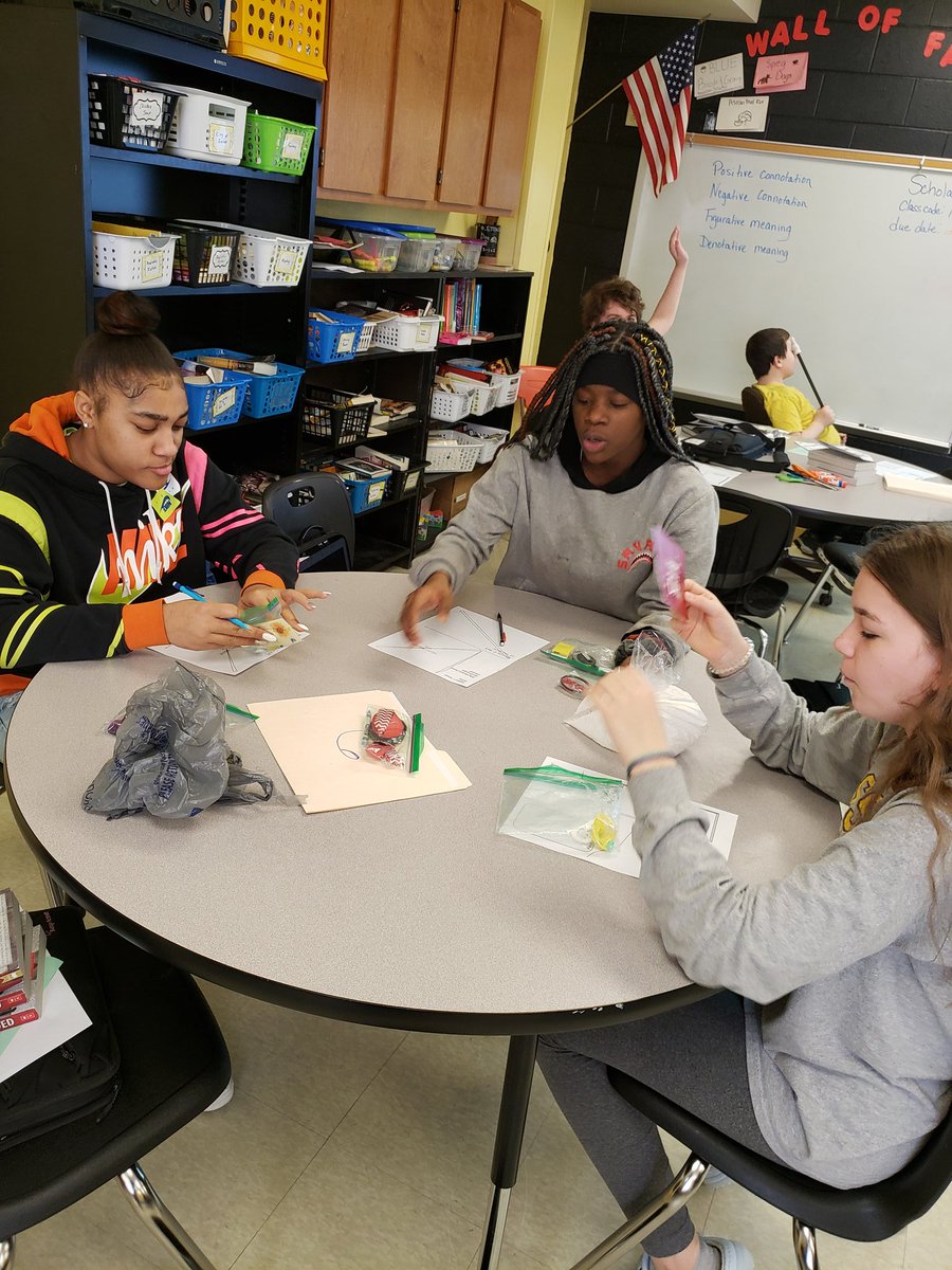 HapnerMelody's tweet photo. Learning is messy! #HapnerELA worked through poetry stations today trying to connect with our creative side! https://t.co/nGeUzR9egX
