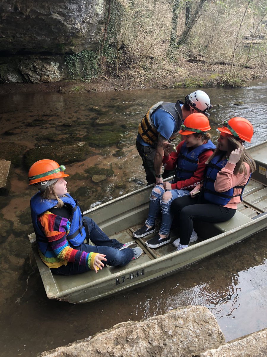 rleep34's tweet photo. Great day at Sequiota! Thanks Justin, Kiana, Jerome and @TheParkBoard for the cave tour! It was a great experience for the kids! @officialSPS @CarverMSCougars @SPS_PhysEd https://t.co/AkfexIntF4