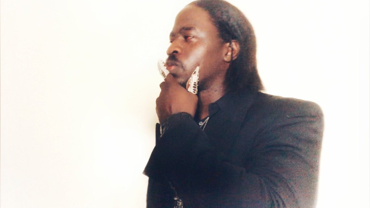 treveraeon's tweet photo. Photo 1. Hmm🤔🤔
Photo 2. Man shut yo ass up.
I rock suits so hard, why do I even wear other stuff?!
🦇🤘🏿⚰️🔪
#OriginalGothicGangster #TheBigBat #ScaryBlackMan #YallGonRecognize #TheUnderground #UndergroundStrongStyle #OneNationUnderground #TheLeftHandPath #WalkThePath https://t.co/YPstG2oSl9
