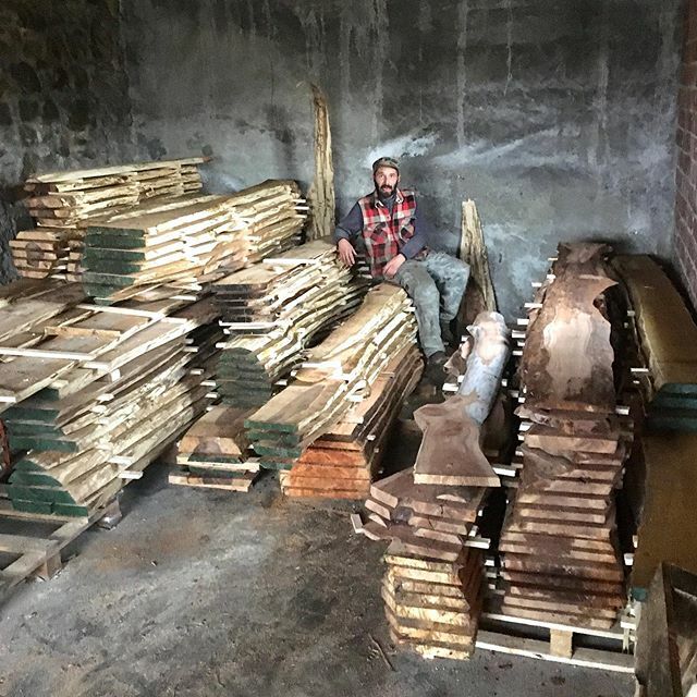 borattpetrolo's tweet photo. Fine giornata lavorativa di un #segantinoambulante #legnourbano #sawmillbusiness #segheriamobile #scieriemobile #sägewerk #mobilessägewerk #legno #segheria #logosol_portable_sawmills #logosol #sawmill #woodworking #busyday https://t.co/DFsuSfNO0c https://t.co/H0VxDbchLV
