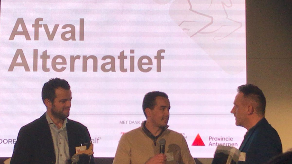 Voka_MeKe's tweet photo. Feestje. Afval Alternatief wint op @trends_be Gazellen (provincie #Antwerpen) in de categorie kleine #ondernemingen. Op de Willen Winnen Award van @JongVokaKempen vielen ze ook al in de prijzen. Felicitaties van het hele team bij @Voka_MeKe https://t.co/8GledtFJ9Q