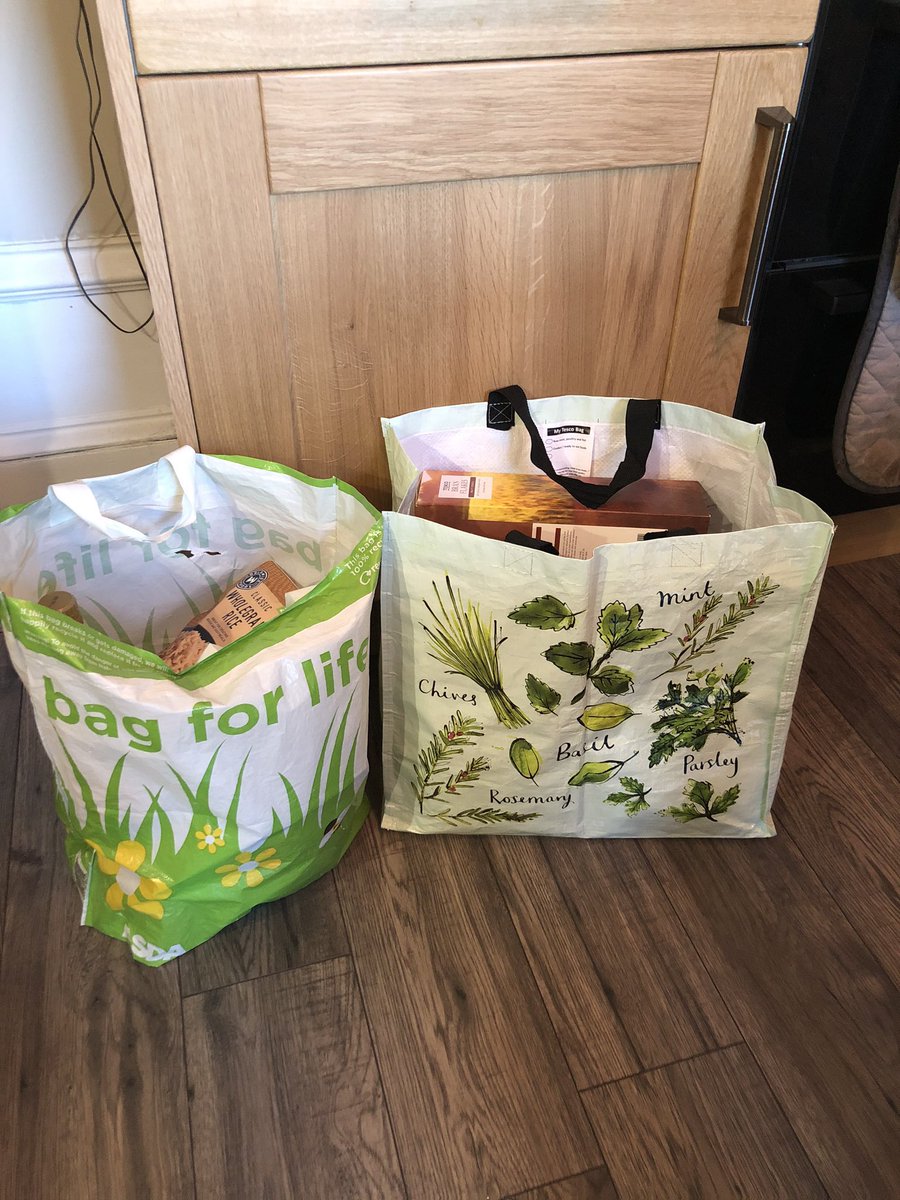 discover_ye's tweet photo. An easy way to reduce your waste at home is reusable shopping bags. @InverurieHT @InverurieAcad #nowastewednesday https://t.co/tc4fh88BX1
