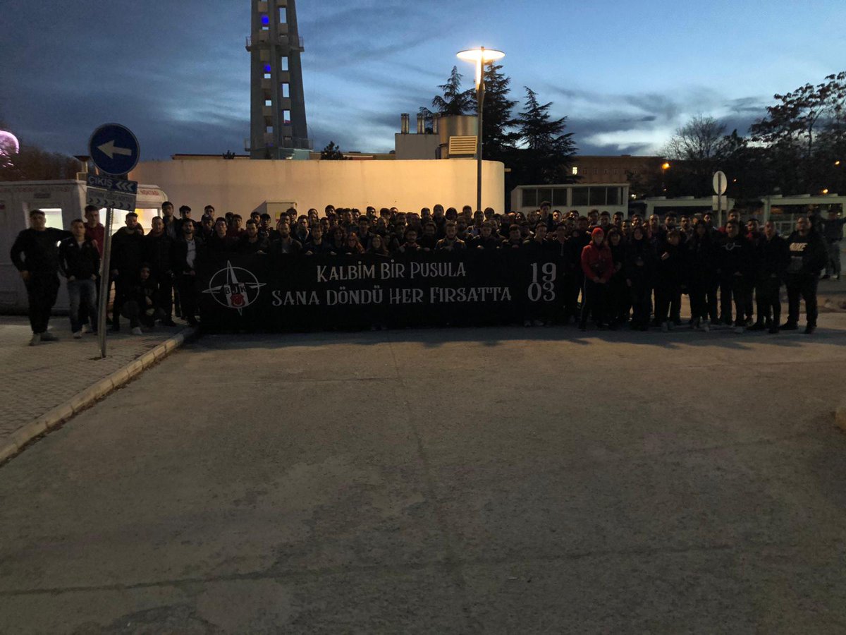unibjkaybu's tweet photo. ADININ OLDUĞU HER YERİ SİYAH BEYAZLA BOYAYACAĞIZ!
#Amatörde #Deplasmanda https://t.co/hAW82vDdy4
