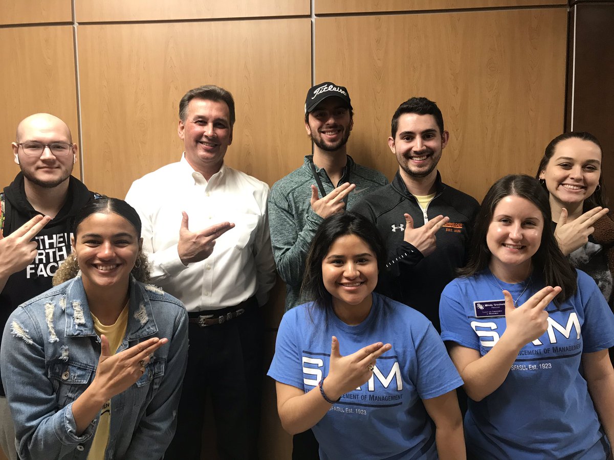 SAMsfasu's tweet photo. The Regional Vice President of CEFCO, Dana Crick spoke with SAM today about what it takes to develop and lead a team. Thank you @CEFCO 😊 #leadership https://t.co/K7mMNfOcfs
