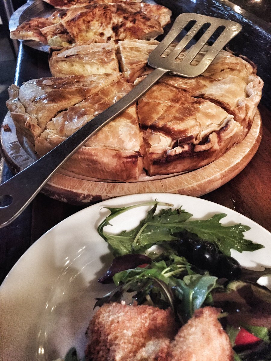 OwdNellsTavern's tweet image. Karl is cooking up some delights for our #canalside  #pieweek #puddingweek next week... 🥧🥧🥧 #putapieinit #Murphyspie Mrs Kirkham’s #homemade #cheeseandonion #pie ❤️❤️❤️@GTHamlet