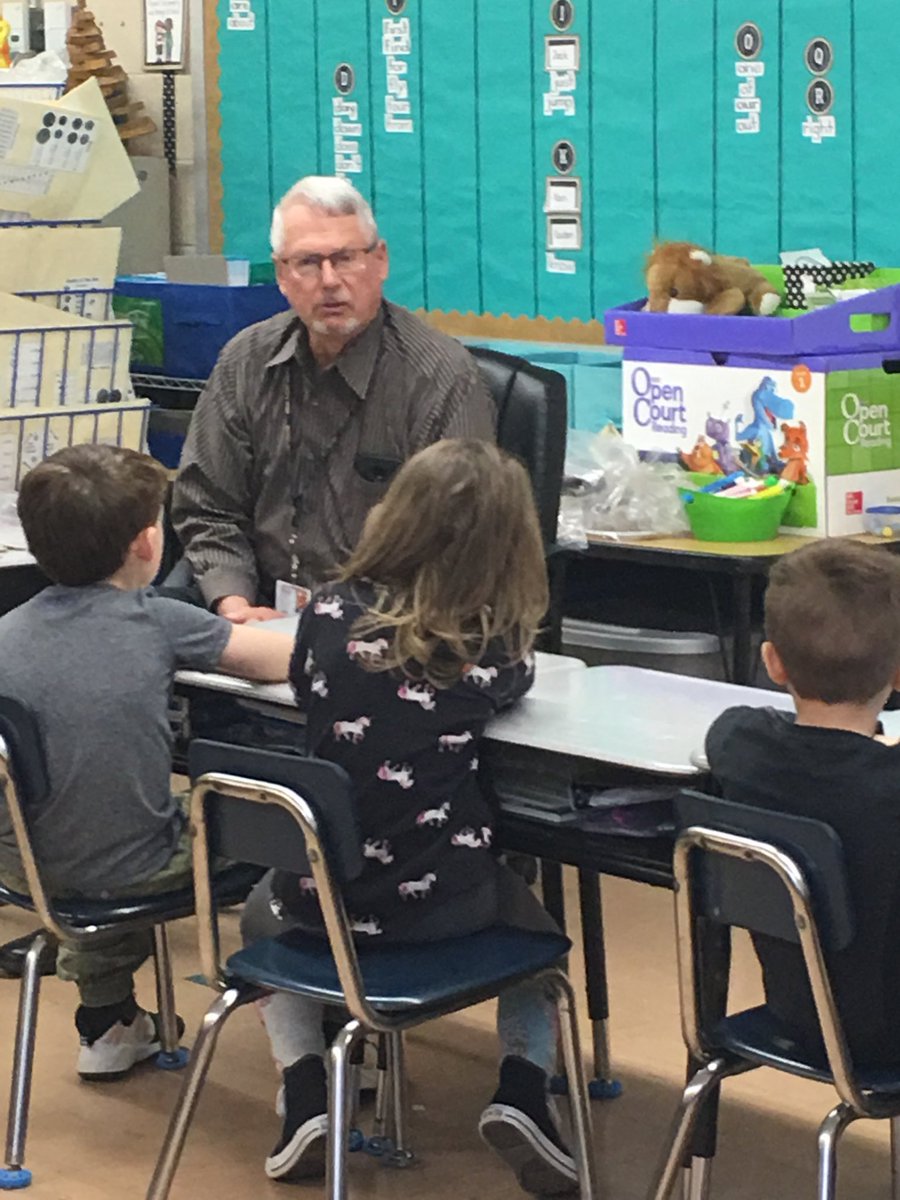 RichValleyEl's tweet photo. Smyth County School Board member, MAC Buchanan shares history with RVES 1st grade students. https://t.co/6O77r3deyg