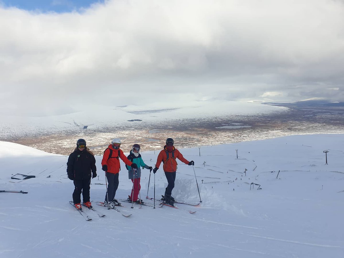 SportsGkc's tweet photo. Taken full advantage of the cold weather we have had the past few weeks and hit the road early to get a decent day in on the slopes at Glencoe! https://t.co/gh7KiuXbGt