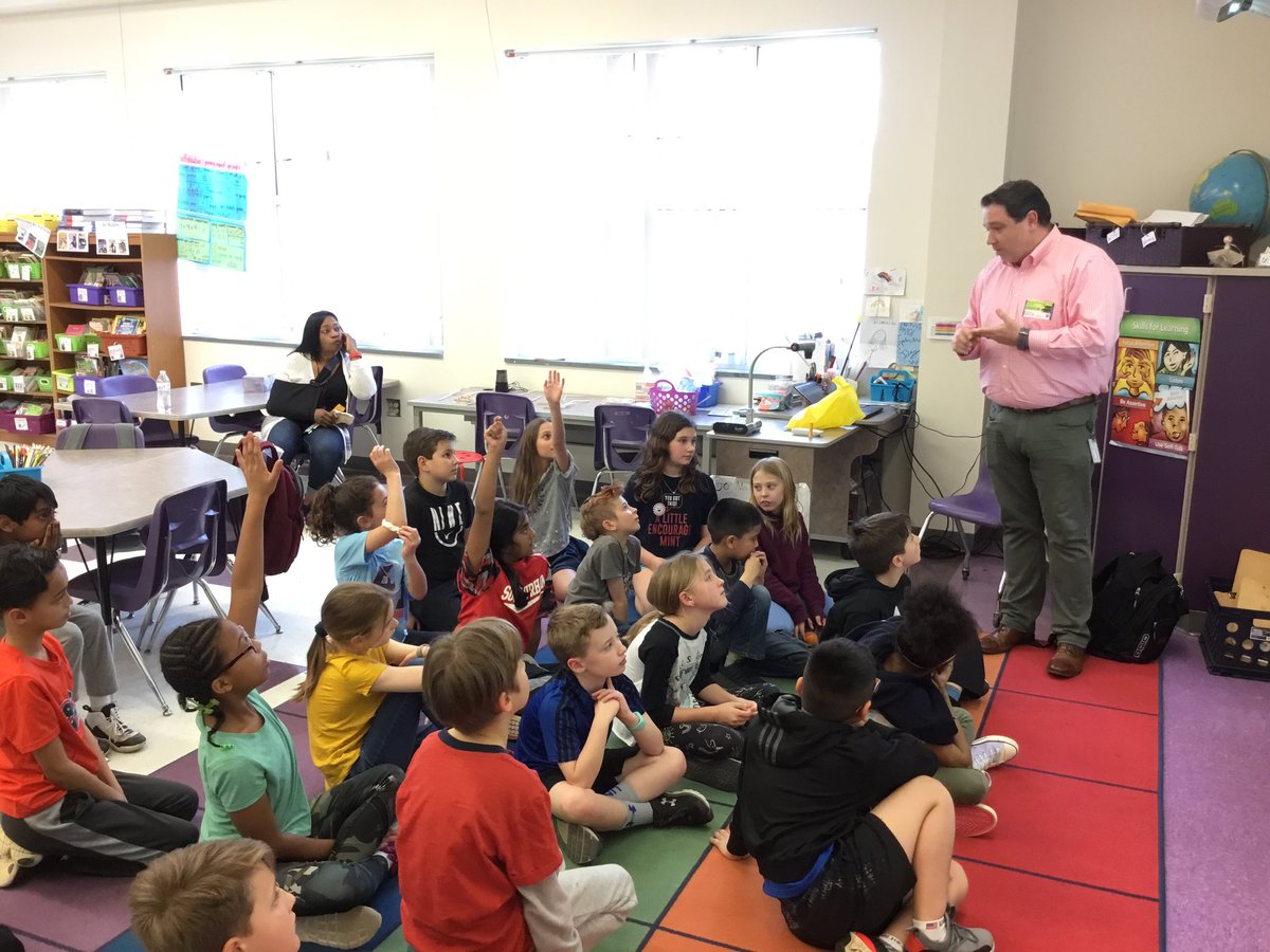 3rdgeckos's tweet photo. How much waste does Burt's Bees send to the landfill each year? Thanks to today's #mysterypresenter, we know the answer is zero!! Students learned how this company cares for our environment, and ways we can do the same at home &amp; school.  Thank you for visiting! https://t.co/ctRE71moh2