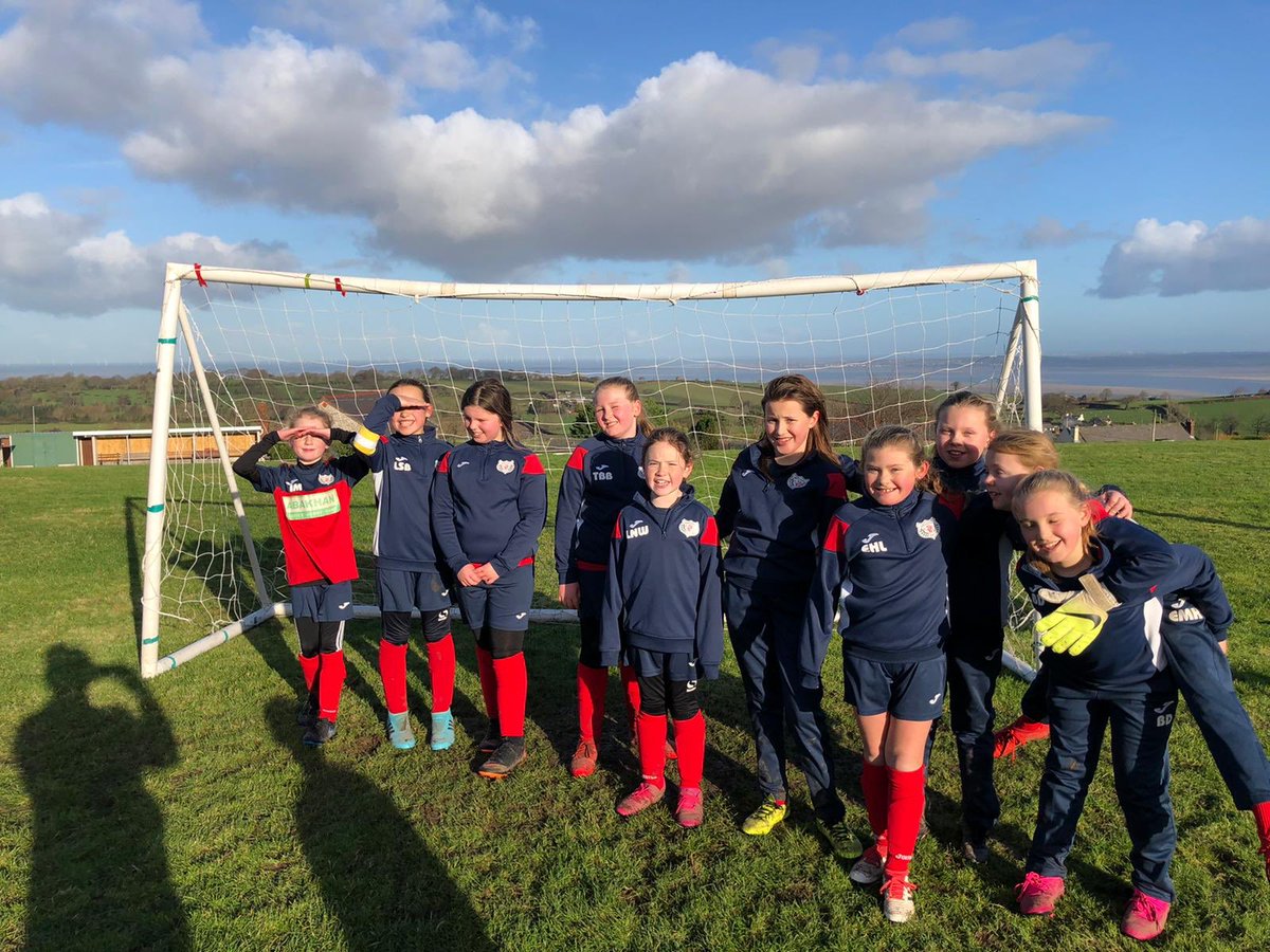 HolywellFc's tweet photo. ***We are recruiting players***

From the 2020-2021 season we are actively encouraging players of all abilities to join our existing U8s, U10s, U12s and ladies

Come along and join the journey get in touch and make friends have fun

#wellwomen #wellgirls 
Please DM for more info https://t.co/2waIQAURUs