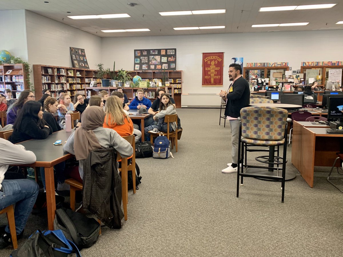 ckmcdonald01's tweet photo. Awesome talk by Daynier Adan from @KyRefugee to my Spanish students! They were completely engaged and eager to learn about stereotypes faced by immigrants here in Kentucky.
#wearenotourstereotypes #pbl @magnifylearning #makinglearningrelevant @waterslms @atherton_high @JCPSKY https://t.co/vH2i5704W5