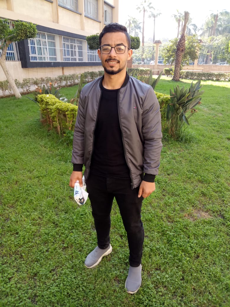 f7c6YG342O2Amd8's tweet photo. الشياكة عاوزة منى اى❤😂
بواسطة احمد فتحى المخرج بتاعنا❤😂 https://t.co/GetV6QQmjT