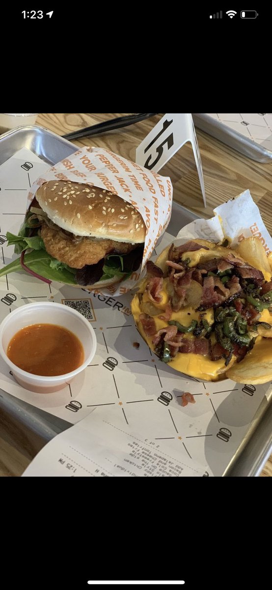UmbleBurger's tweet photo. ❎20777 Hwy 59 N, Humble, TX 77338❎
👽UMBLE BURGERS HUMBLE TX  

(Store sign will say BURGERIM)

🚨ELK BURGERS 
🚨CBD BURGERS (add on to Any) 
🚨 BOUDIN BURGERS 
🚨LAMB BURGERS 
🚨VEGGIE BURGERS 🥵
❎WINGS , BEERS on tap or Bottle , frozen MARGS , hella TVS, and OPEN PATIO! https://t.co/c1YePOnM1G