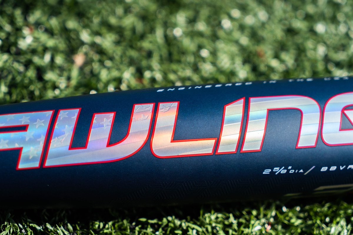 RawlingsSports's tweet photo. The red, white, and blue design on our 2020 Limited Edition Velo ACP BBCOR bat 🔥🇺🇸 Shop now, only on https://t.co/bPUxo9FpXa. #TeamRawlings #TheMarkOfPerformance https://t.co/ZVACCAMt1U