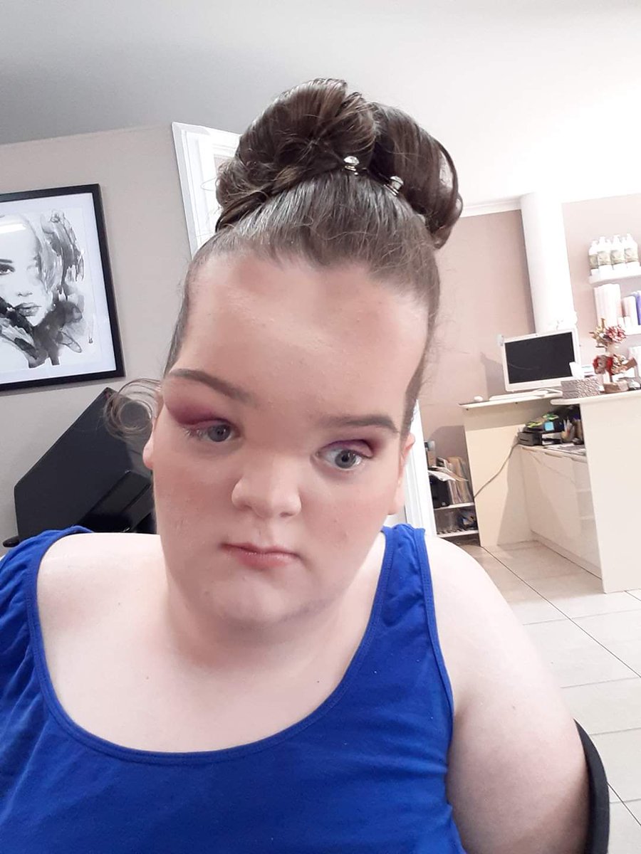 sciub2020's tweet photo. PRAYERS FOR TORI

Simply Stunning ❤🦄❤
#stunning #girlyfun #makeup #hair 

https://t.co/RHVeW0egRr https://t.co/aga9sVtbwW