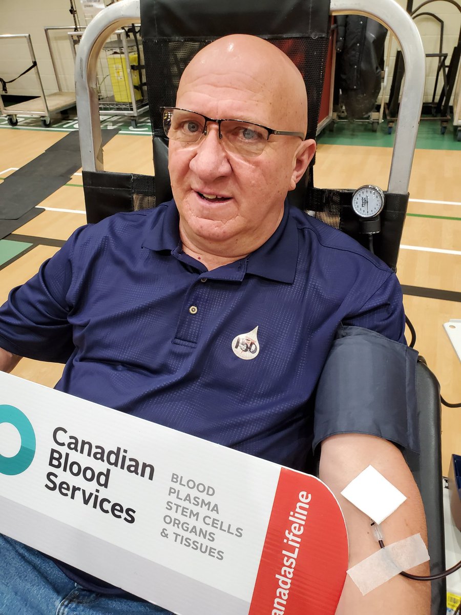 dundee56's tweet photo. 150th whole blood donation @CanadasLifeline @TweetLeamington 
#itsinyoutogive https://t.co/Fw61ojKDaE