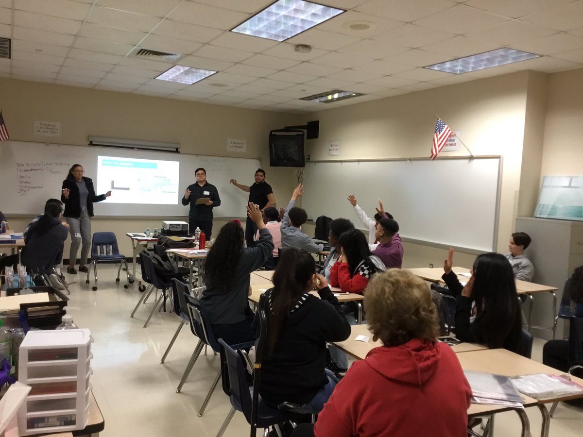ATaylorHS's tweet photo. Hats off to all of the local businesses that participated in our second year of career day for our seniors. https://t.co/Aw7m3JBMwB