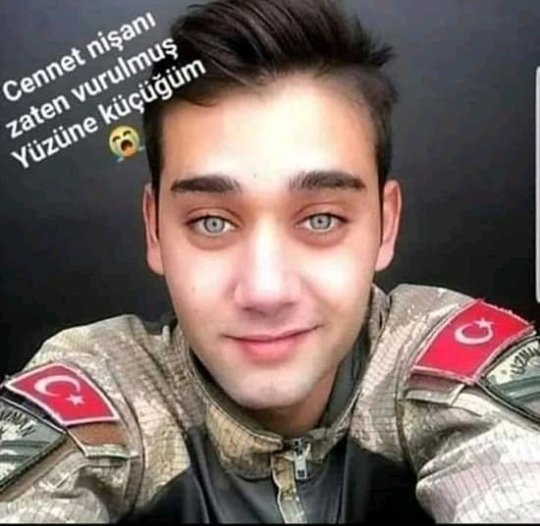 BirglKavrazl1's tweet photo. 🇹🇷🇹🇷🇹🇷🇹🇷😔😢😢🇹🇷🇹🇷🇹🇷
MASALSIZ UYUYAN KİMSESİZ BİR ÇOCUĞUN GÖZLERİNDEN ÖPÜP,USULCA EĞİLİP KULAĞINA,"EN GÜZEL MASAL SENSİN ÇOCUK."DEMEK ISTERDIM.FARİD FARJAD.#TIPKI KİMSESİZ VE BİR MASAL DAHİ ANLATANI OLMAYAN;ŞEHİT MURAT
AKMAN GİBİ VE DAHA NİCE KIMSESIZ ÇOCUKLAR GIBI.SAYGILAR... https://t.co/wuXXvBW3DH