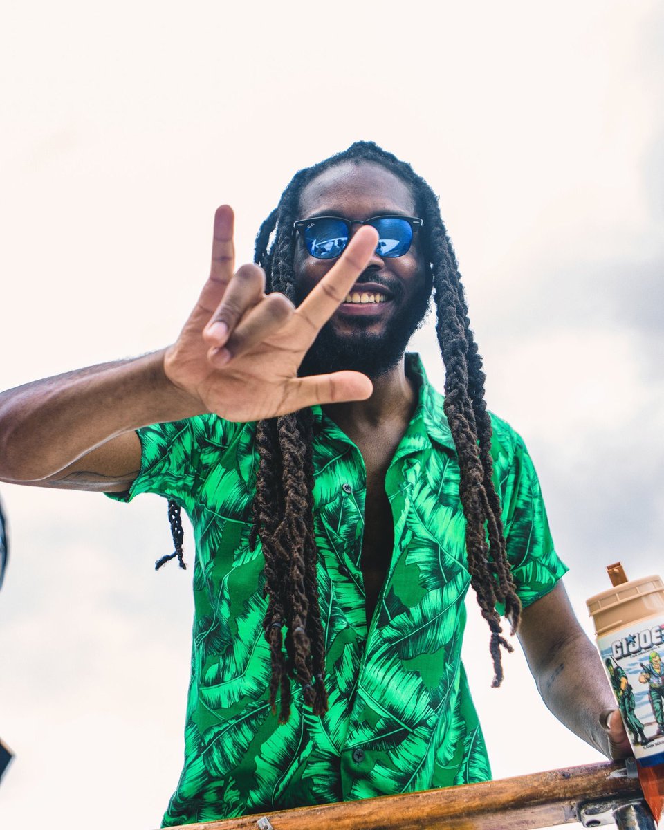 RockeSolidEnt's tweet photo. ✌🏾&amp;🖤 Always! 🤟🏾🤟🏾 https://t.co/C8tImn34zD