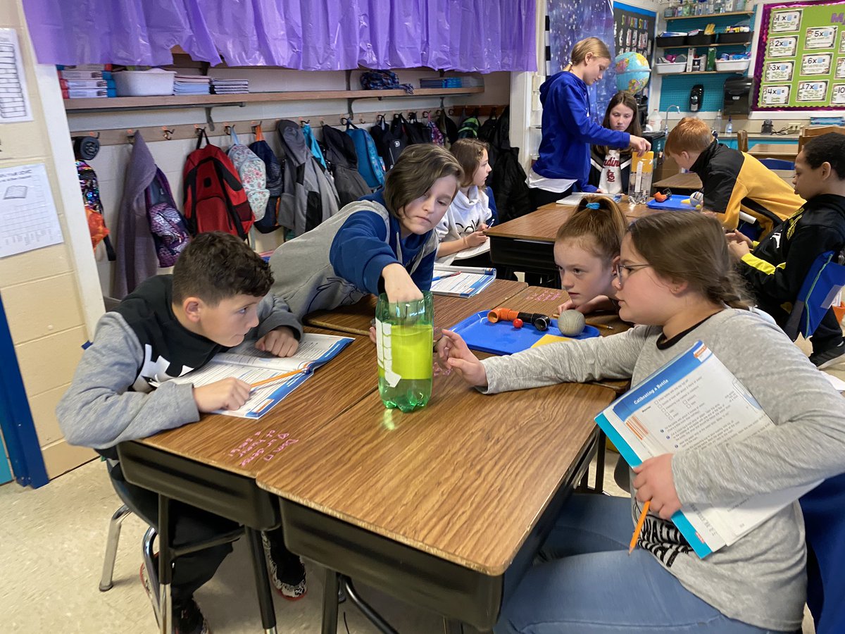 beerman_mandy's tweet photo. Math ss are measuring the volume of various objects using a calibrated bottle @ParkadePanthers https://t.co/s6UsAgpSQh