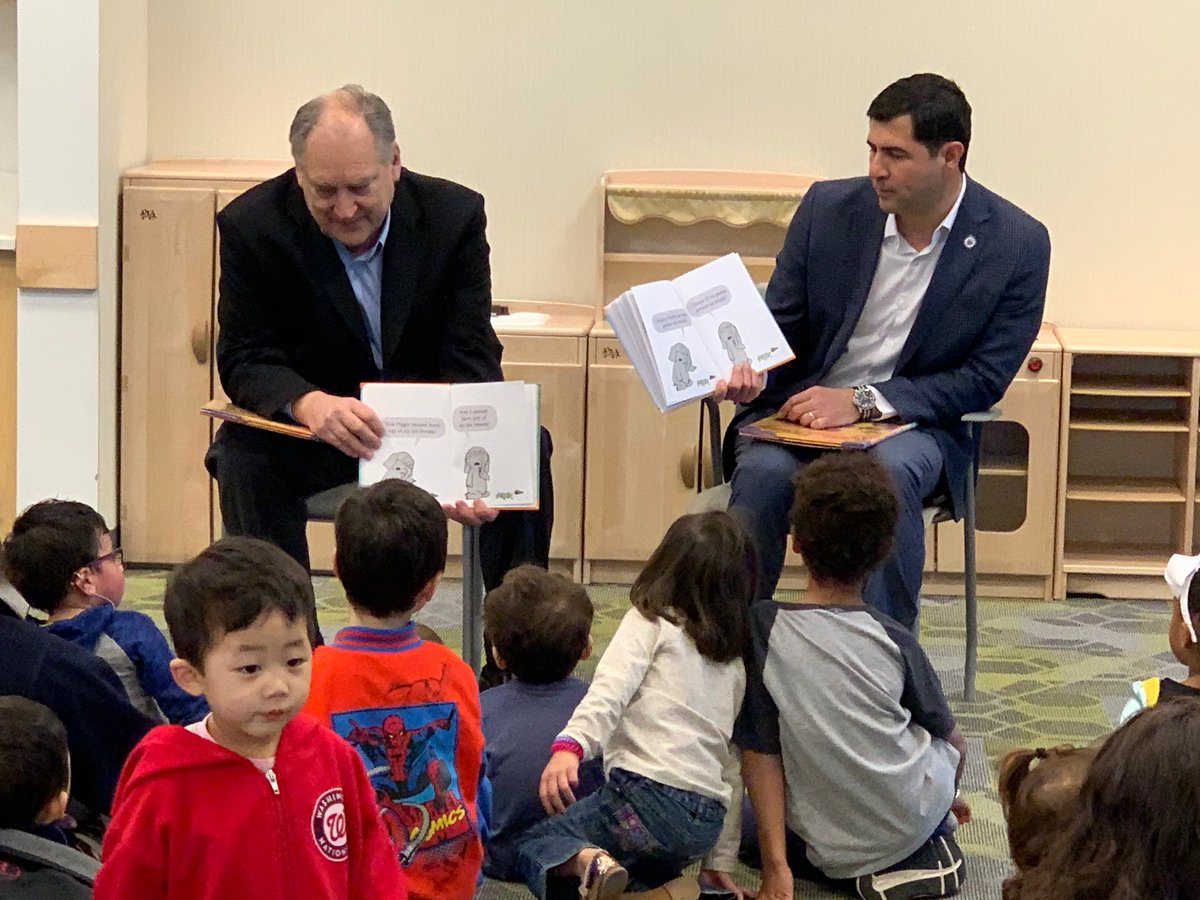 communityfndn's tweet photo. Thank you to our #ReadAcrossMoCo guest readers and schools from Monday's event, including Rockville Nursery School, Arcola Elementary School and many others! @willjawando @MC_Council_Katz @SSS_Inc @UrbanAlliance @TheArcMC https://t.co/X8yN9czVM3