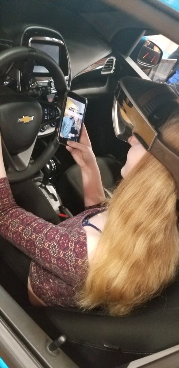 PEERSFdn's tweet photo. Distracted driving is the number one cause of death for teenagers, with 11 deaths daily. We continue our partnership with @GM to educate students at #FairviewHighSchool in Ohio and end this epidemic with #ARDDES. https://t.co/dIfJy5KjP0
