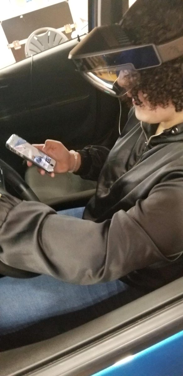 PEERSFdn's tweet photo. Distracted driving is the number one cause of death for teenagers, with 11 deaths daily. We continue our partnership with @GM to educate students at #FairviewHighSchool in Ohio and end this epidemic with #ARDDES. https://t.co/dIfJy5KjP0