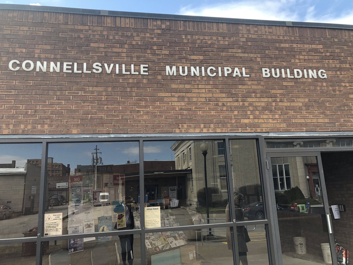 JoeDeFeliceHUD's tweet photo. Nice chat in ConnellsvillePA Fayette County where we met w the city, the development & housing authorities & talked about breaking down the silos & working w the many federal agencies to see what opportunities are available esp since they are an #OpportunityZone #SWPA2020 #HUDR3 https://t.co/CM45c9ORb6