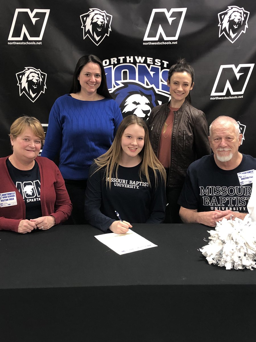 NORTHWEST_LIONS's tweet image. Congratulations to Sami Haynes for signing with Missouri Baptist University to continue her education and dance for the Spartans!!
GOBIGBLUE!!