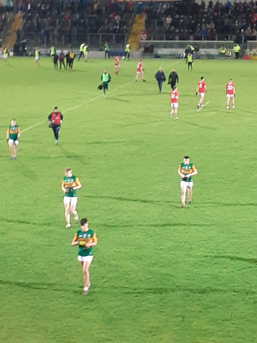 JoeSeward1's tweet photo. Half Time
Blake Murphy the star of first half St Vincent's Man on fire
All set here at at #Austinstack Park in Tralee @Eirgrid @MunsterGAA Under 20 Final
@OfficialCorkGAA 1-06
@Kerry_Official 0-5
#gaabeo
#GAA https://t.co/yiY0LQW1Gk