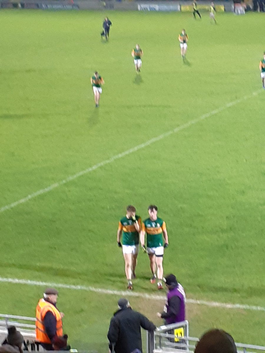 JoeSeward1's tweet photo. Half Time
Blake Murphy the star of first half St Vincent's Man on fire
All set here at at #Austinstack Park in Tralee @Eirgrid @MunsterGAA Under 20 Final
@OfficialCorkGAA 1-06
@Kerry_Official 0-5
#gaabeo
#GAA https://t.co/yiY0LQW1Gk