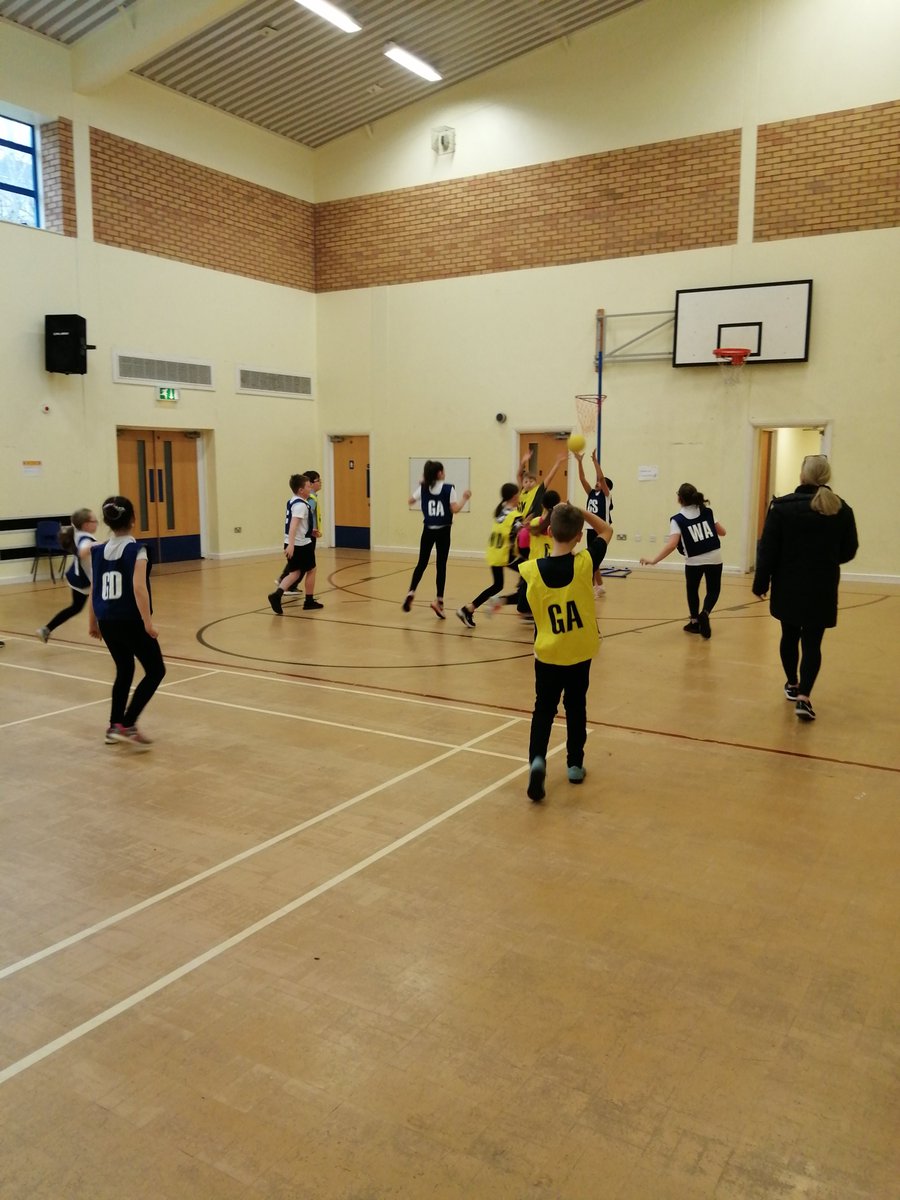 CPrimarywales's tweet photo. Thank you @StThomas_cps for having us to play our first friendly netball match 🙌😁 rematch soon https://t.co/5J3enDpaoS