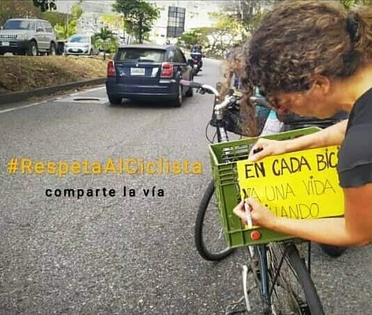 Sobran las palabras...nos unimos al luto que hoy embarga a la comunidad ciclista de nuestra ciudad, por la pérdida de nuestra hermana de pedal <a href="/curiosa/">Curiosa Mayer 🔎</a> 
º

Reposted from <a href="/analapelua/">Ana garces</a> Los vehículos a motor son la tercera causa de muerte en el mundo. La dec… bit.ly/32Rv7nx