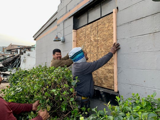Five Points business owner hurt by tornado: 'I had regulars walk up and say, 'We're not leaving until we help you'' tennessean.com/story/money/20… via <a href="/Tennessean/">Tennessean</a> <a href="/bradschmitt/">珠海上门/珠海资源/珠海楼凤/珠海包养/珠海小姐/珠海喝茶/珠海修车/珠海会所/珠海按摩/模特/同城</a>