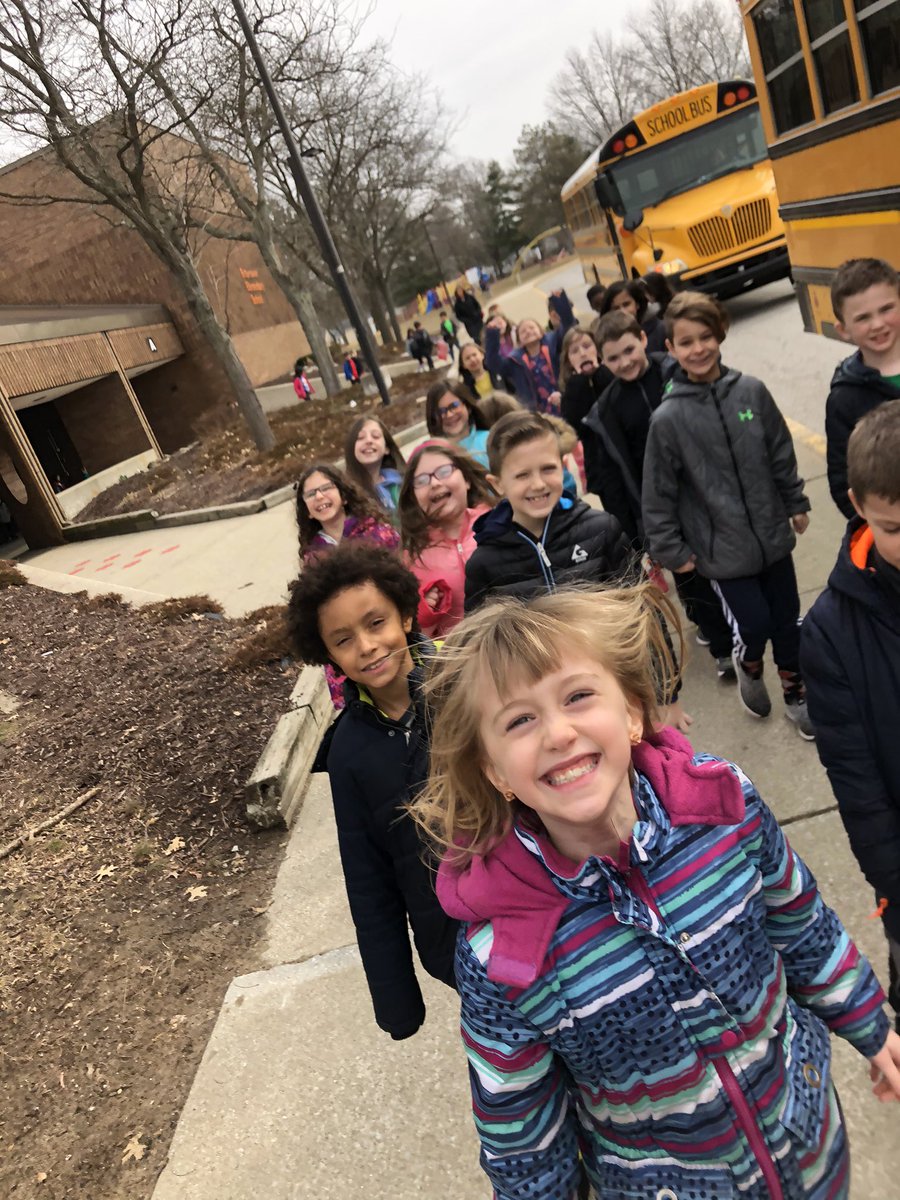 MaryDansky's tweet photo. Fun field trip to the planetarium 🪐🌟💫☄️ https://t.co/4CbgmOtRnd