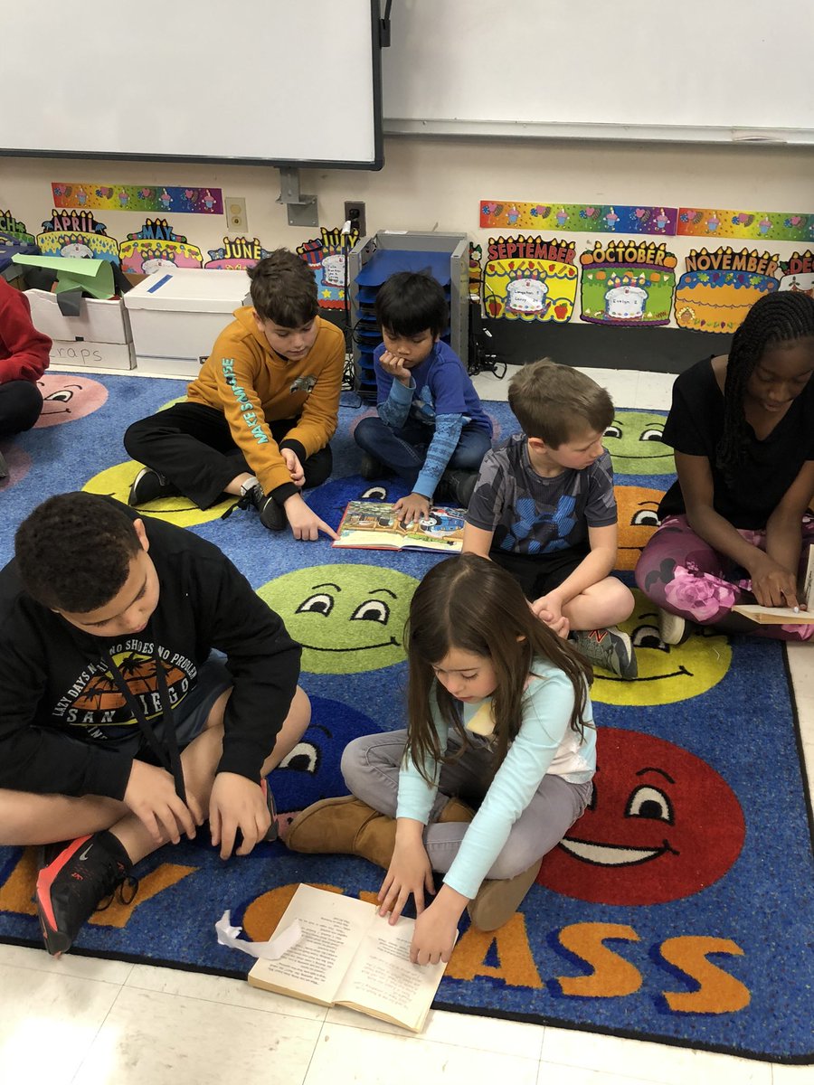 phipps5th's tweet photo. Had a great time reading with first grade friends today! @firth_lisa9th #ReadAcrossAmericaWeek @GRESDragons https://t.co/YcwpqEp5yz