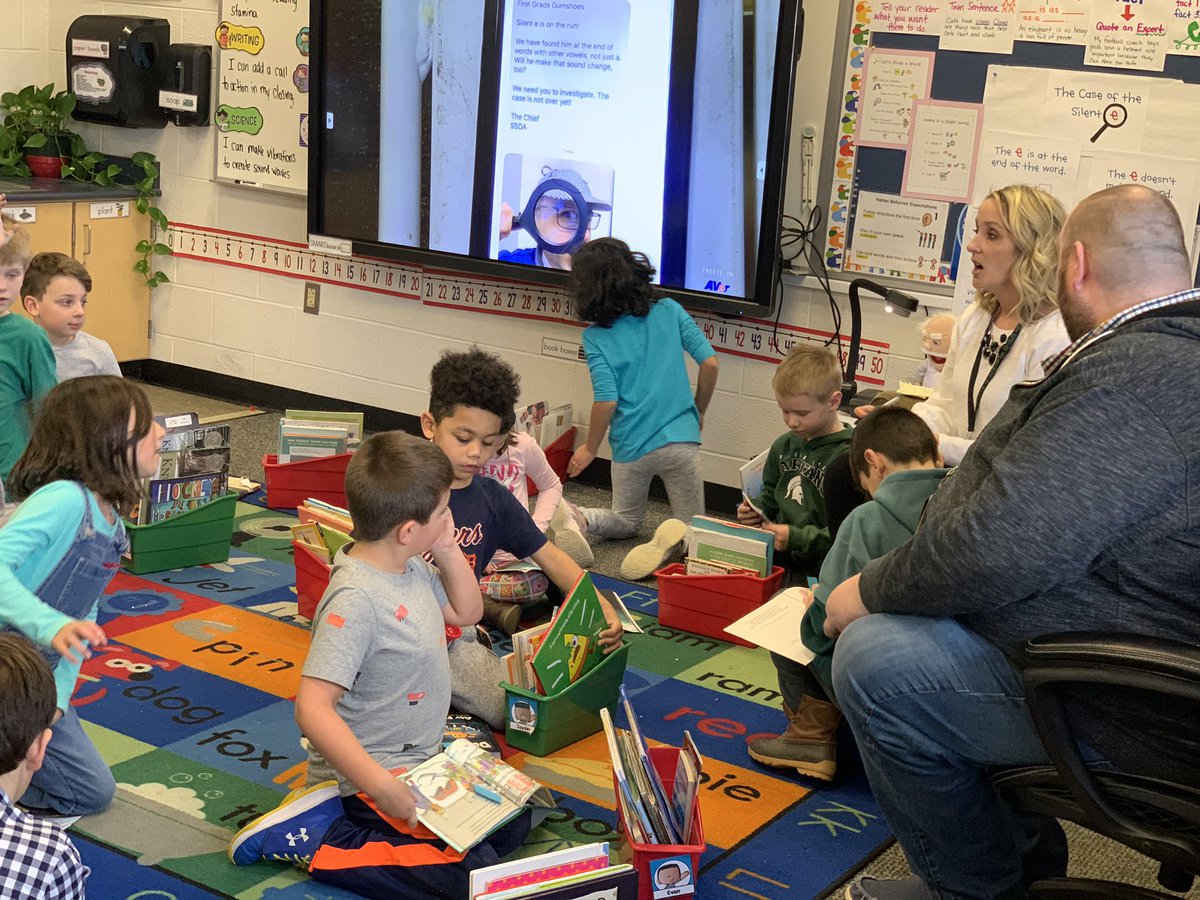 jessicabupp's tweet photo. Phonics is Alive at @HarlanElem ! First graders received a message from the #supersecretdetectiveagency about the case of the #silentE ! @lynnerkeller @scibor3 @skefgen @Erin4511 #unitsofstudyinphonics https://t.co/AIyToZcHOv