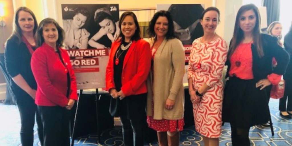 Atlantic_Union's tweet image. Our Teammates didn’t just learn to be heart strong, they learned to empower generations of women to advocate for heart health at the American Heart Association Go Red for Women event on February 28, 2020. #AtlanticUnionBank
