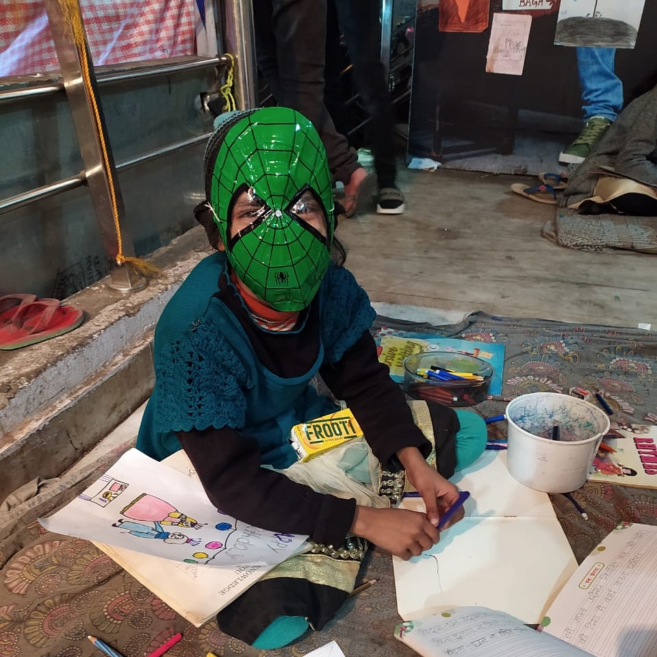 readforindia's tweet photo. We have our own green Spidey. What about you?
#readforindia
#shaheenbaghprotest
#shaheenbagh
#Spiderman https://t.co/7rDXnAIPJi