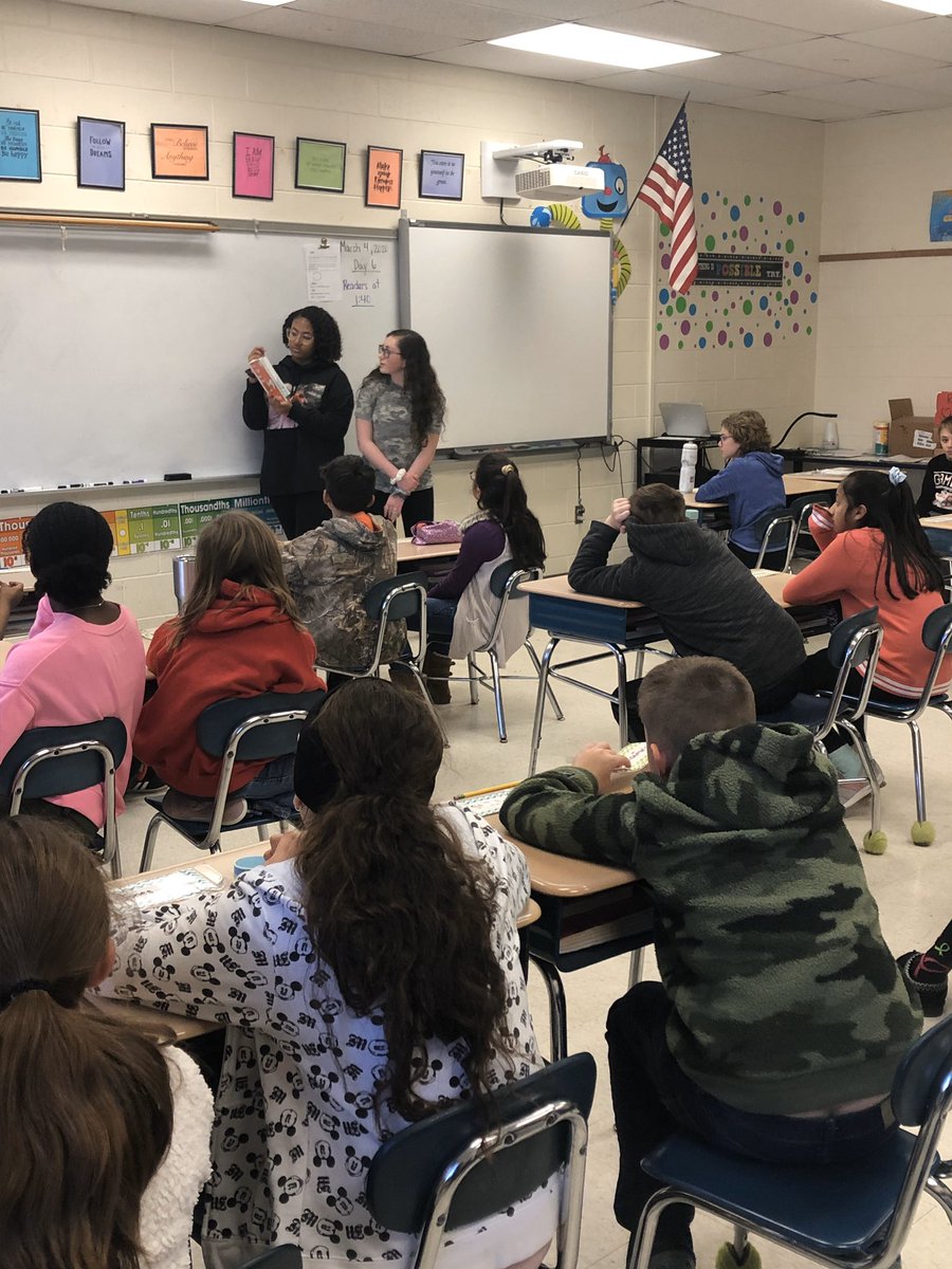 FTSD_Gallo's tweet photo. Love having our 7th/8th grade students read to 4th/5th grade classes during RAAW!! #riverfrontrocks https://t.co/5rmU4zF13z