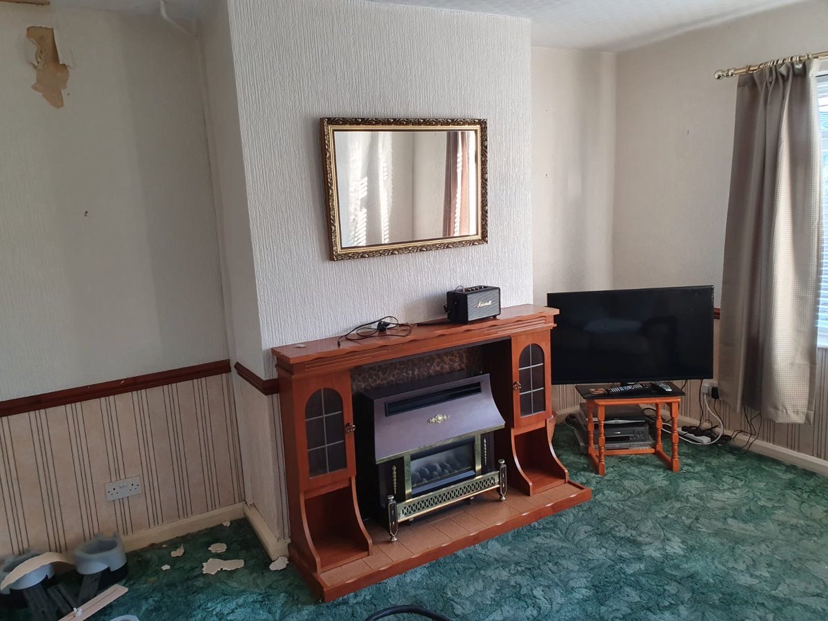 MissDanielleeex's tweet photo. I'm so in love with our little home! See our home renovation before and after pictures 🏡🛠#homerenovation #lbloggers #weblognorth #discoverunder2k
https://t.co/zqN3U0SXNl https://t.co/PepScPYkj7